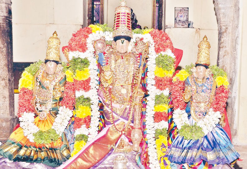 சாரங்கபாணி கோவிலில் தை பிரம்மோற்சவம் கொடியேற்றத்துடன் தொடங்கியது