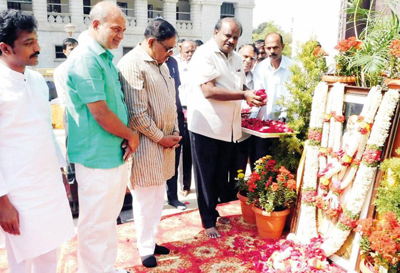 வறட்சி நிதி ஒதுக்குவதில் மத்திய அரசு பாரபட்சம் குமாரசாமி குற்றச்சாட்டு