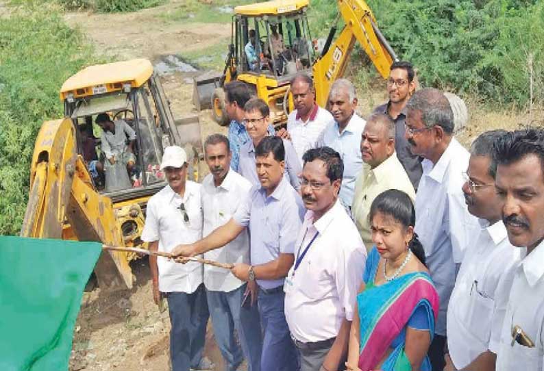 சிவகாசி பெரியகுளம் கண்மாய் தூர்வாரும் பணி; கலெக்டர் தொடங்கி வைத்தார்