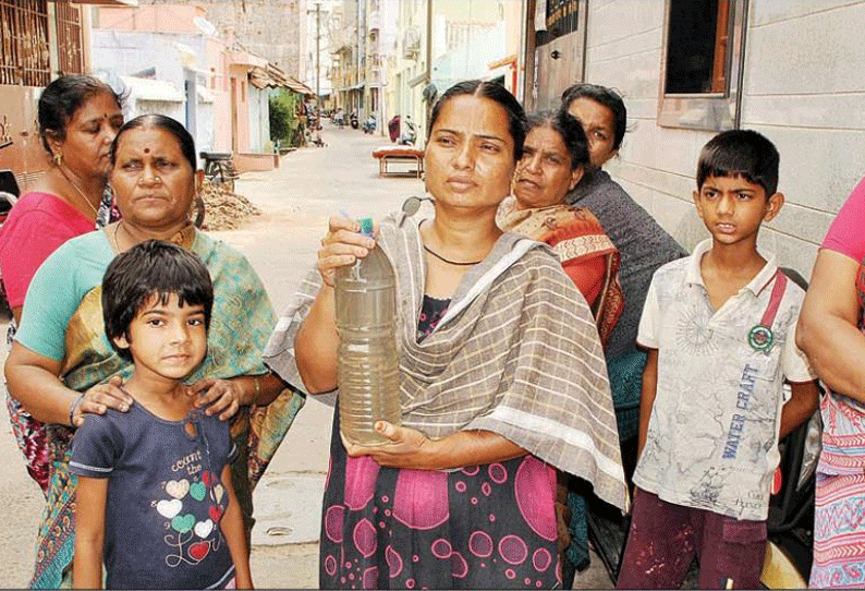 நாமக்கல்லில் குடிநீரில் கலந்து வரும் கழிவுநீர்; பொதுமக்கள் அதிர்ச்சி