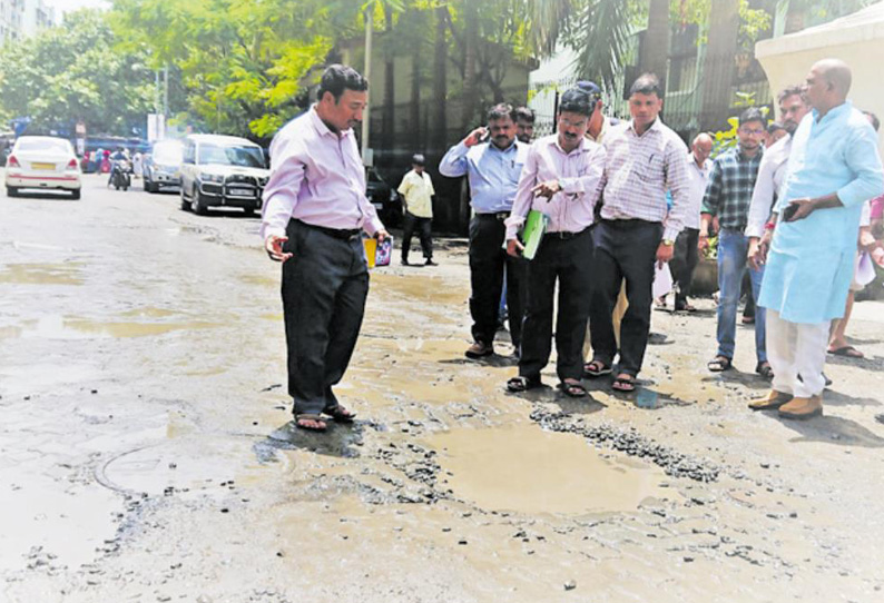 சயான் கோலிவாடாவில் மழையால் சேதமடைந்த சாலைகளை சீரமைக்க வேண்டும் கேப்டன் தமிழ்ச்செல்வன் எம்.எல்.ஏ. வற்புறுத்தல்