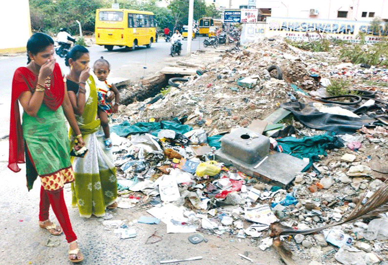 காலிமனைகளில் கொட்டப்படும் கழிவுகளால் நோய் பரவும் அபாயம்