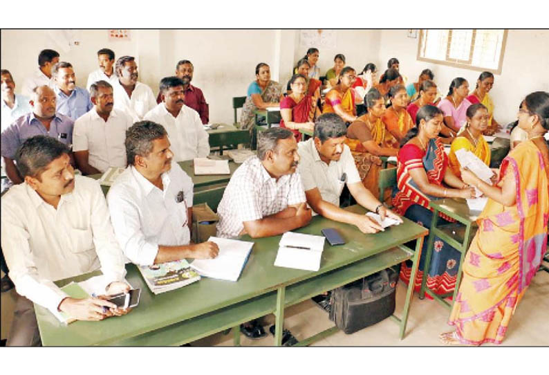 புதிய பாடத்திட்டம் குறித்து பயிற்சி, வகுப்புக்கு தகுந்த கற்றல் திறன் மாணவர்களுக்கு அவசியம் - தொடக்கப்பள்ளி ஆசிரியர்களுக்கு அறிவுரை