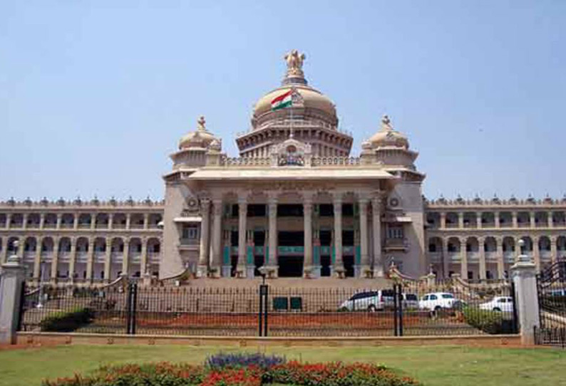 நம்பிக்கை வாக்கெடுப்பு: கர்நாடக சட்டமன்றத்தை சுற்றிலும் 2 கி.மீ. தூரத்திற்கு 144 தடை உத்தரவு