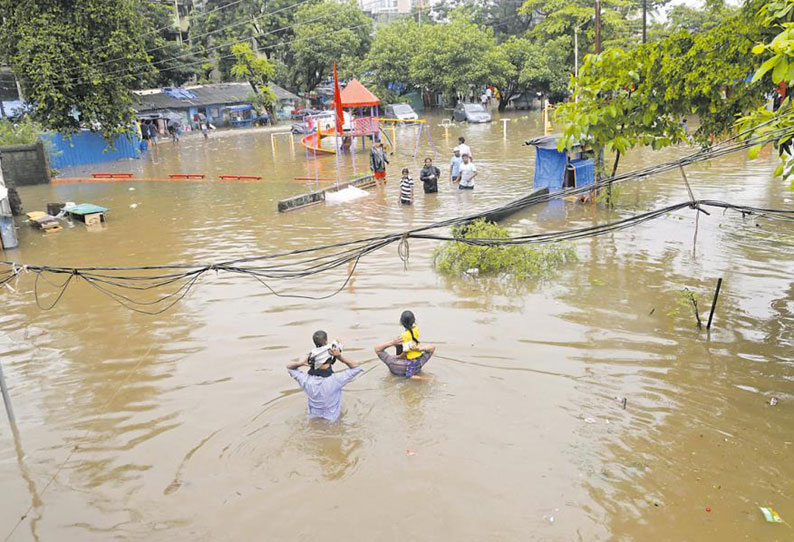 மராட்டியத்தில் கனமழை எதிரொலி; என்ஜினீயரிங் கல்வி சேர்க்கைக்கு கால அவகாசம் நீட்டிப்பு