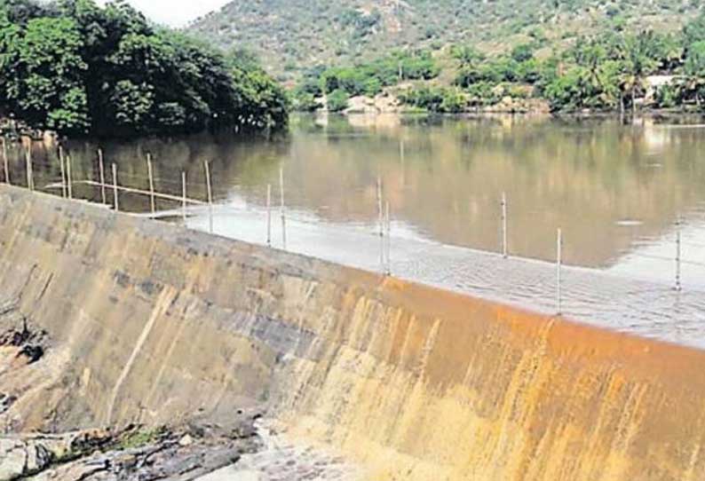 நிலத்தடி நீர்மட்டத்தை உயர்த்த வைகை ஆற்றில் 5 இடங்களில் தடுப்பணை கலெக்டர் தகவல்