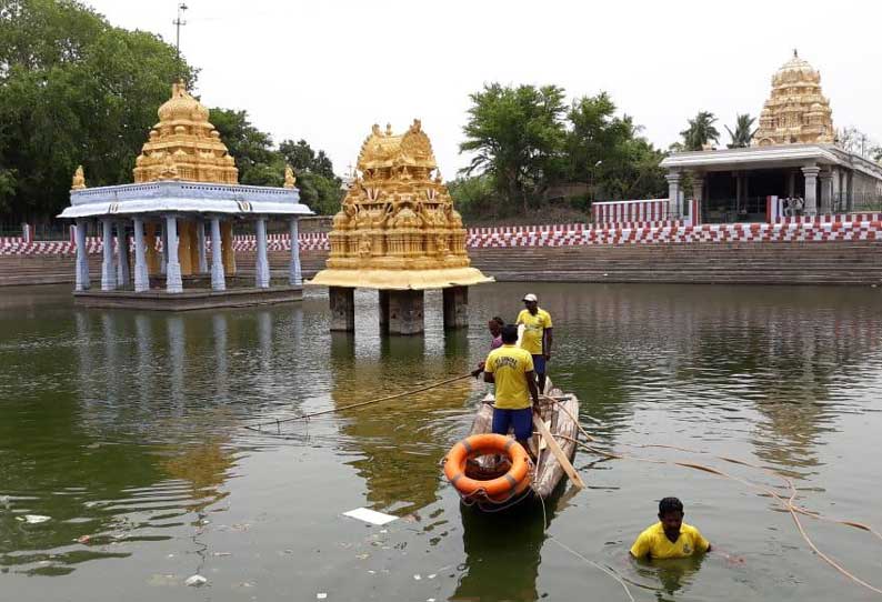 வரதராஜபெருமாள் கோவிலில் அத்திவரதர் விழா அனந்தசரஸ் குளத்து நீரை வெளியேற்றும் பணி தொடக்கம்