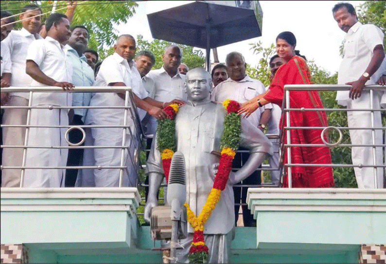 ஆட்சி நீடிக்க வேண்டும் என்பதற்காக மக்கள் விரோத திட்டங்களை அ.தி.மு.க. அரசு ஆதரிக்கிறது கனிமொழி எம்.பி. குற்றச்சாட்டு