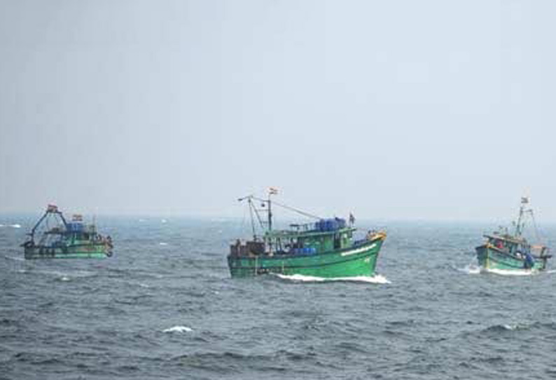 இலங்கை கடற்படையால் சிறைபிடிக்கப்பட்ட 18 தமிழக மீனவர்கள் விடுதலை