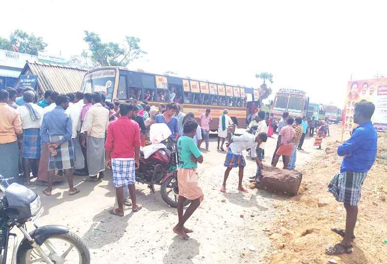 ஆலங்குடி அருகே தூய்மையான குடிநீர் வழங்கக்கோரி பொதுமக்கள் சாலை மறியல்