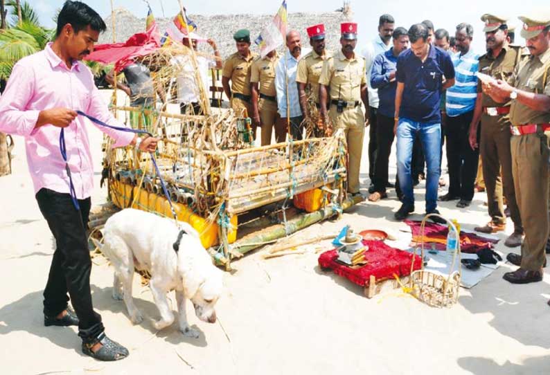 போலீஸ் வெடிகுண்டு சோதனை– பரபரப்பு நோணாங்குப்பம் பாரடைஸ் பீச்சில் மிதந்த மர்ம மிதவை