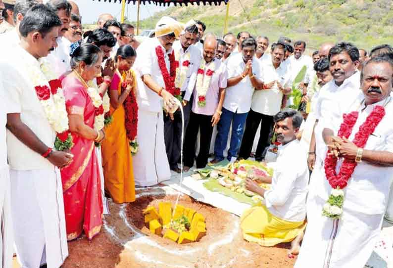 ஸ்ரீவில்லிபுத்தூரில் வட்டார போக்குவரத்து அலுவலக கட்டுமான பணி அமைச்சர் கே.டி.ராஜேந்திரபாலாஜி தொடங்கி வைத்தார்