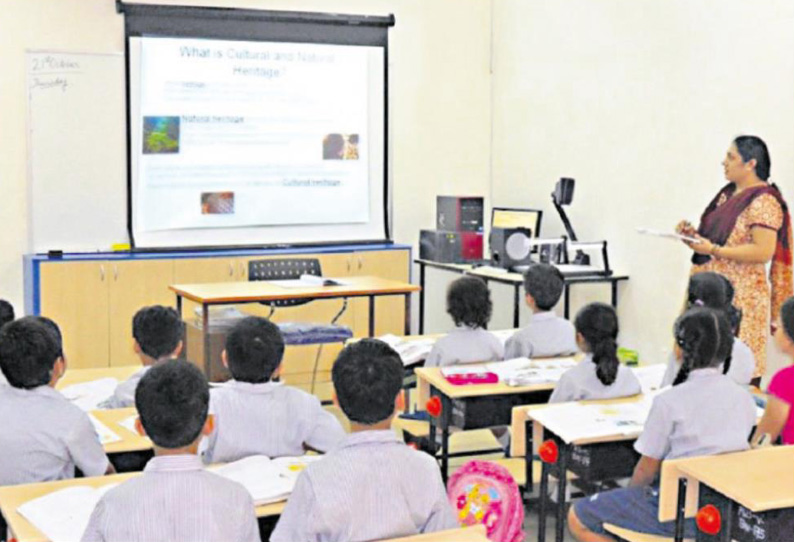 மாணவர்களை அரசு பள்ளிகளுக்கு ஈர்க்கும் மேம்பாட்டு நடவடிக்கைகள்