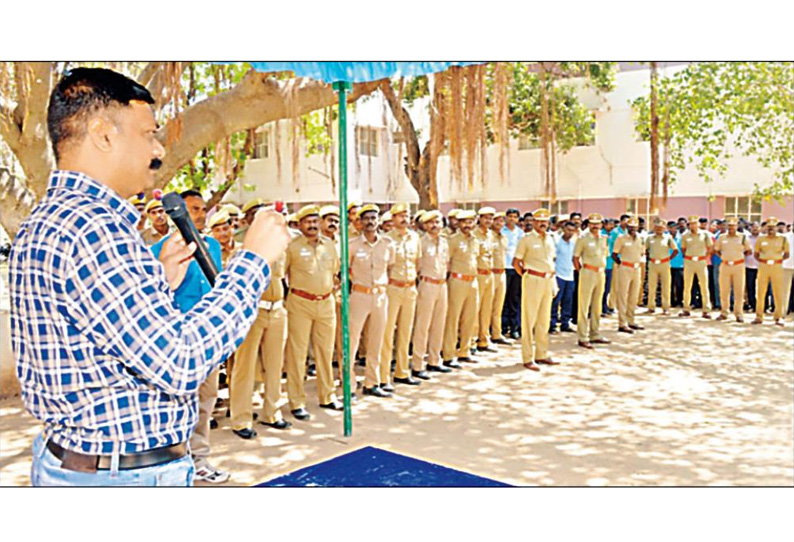 நாடாளுமன்ற தேர்தலில் போலீசார் பாரபட்சமின்றி செயல்பட வேண்டும் மாவட்ட போலீஸ் சூப்பிரண்டு சரவணன் உத்தரவு