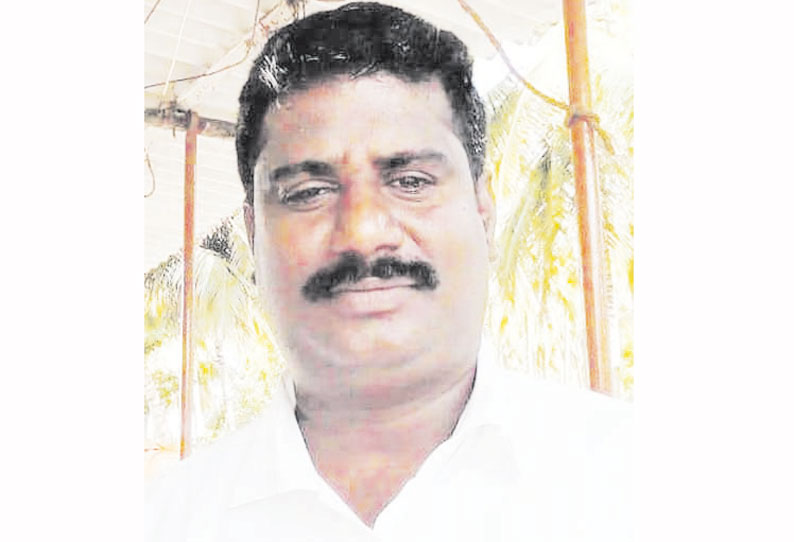 விவசாயி சரமாரி வெட்டிக் கொலை; 5 பேர் படுகாயம் பிரபல ரவுடி உள்பட 3 பேர் கைது