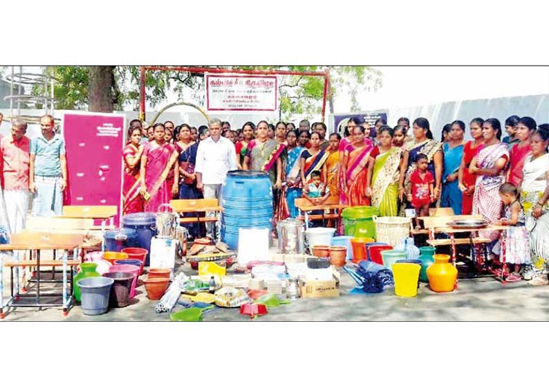 ஊராட்சி ஒன்றிய நடுநிலைப்பள்ளிக்கு கல்வி சீர்வரிசை