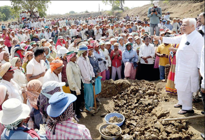 வறட்சி பிரச்சினைக்கு நிரந்தர தீர்வு காண மத்திய அரசு உதவ வேண்டும் வருவாய்த்துறை மந்திரி ஆர்.வி.தேஷ்பாண்டே பேட்டி