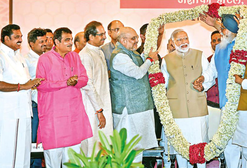 கூட்டணி கட்சி தலைவர்களுடன் பிரதமர் மோடி ஆலோசனை