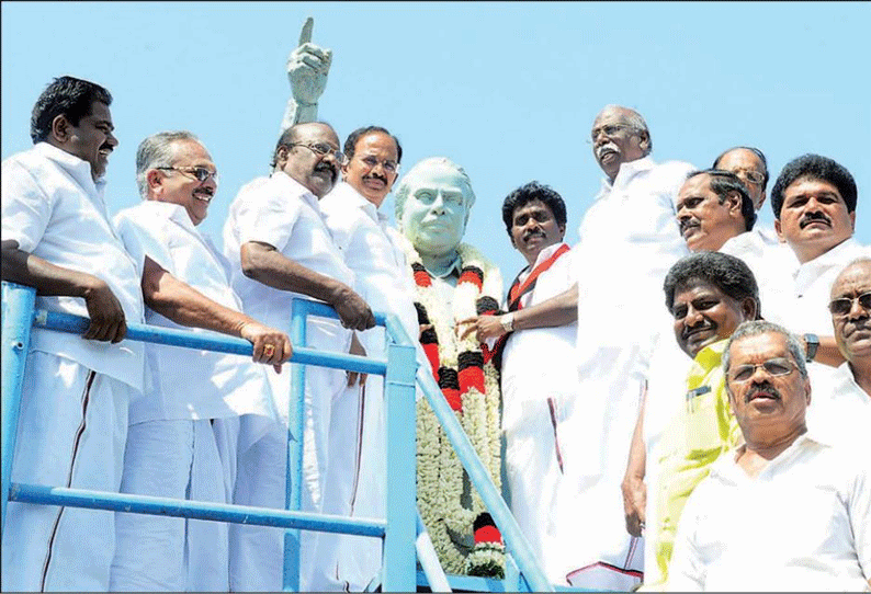 தி.மு.க.வுக்கு மக்கள் வாக்களித்ததால் பல கிராமங்களில் குடிநீர் வினியோகம் நிறுத்தம்