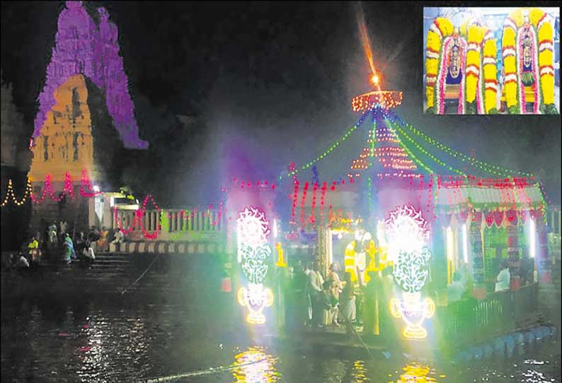 காஞ்சீபுரம் கச்சபேஸ்வரர் கோவில் தெப்பத்திருவிழா