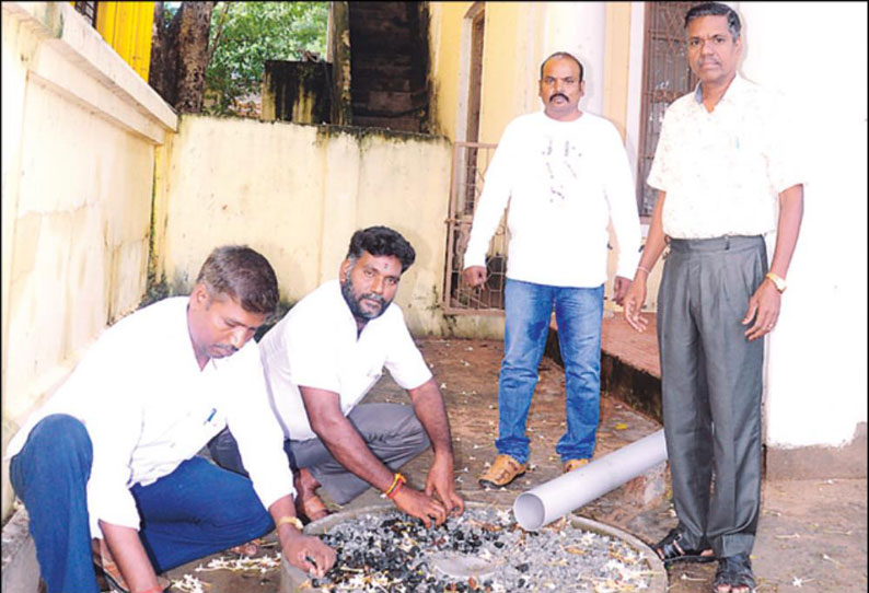 அரியாங்குப்பம் கொம்யூன் பஞ்சாயத்து அலுவலக கட்டிடத்தில் மழை நீர் சேகரிப்பு அமைப்பு - ஆணையர் தொடங்கி வைத்தார்