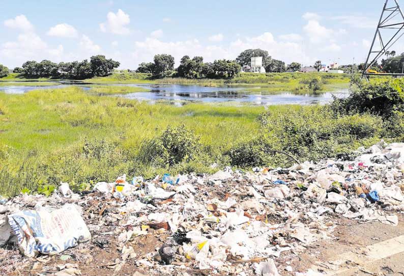 ஒரகடம் சென்னகுப்பம் ஊராட்சியில் தேங்கி கிடக்கும் குப்பையால் தொற்றுநோய் பரவும் அபாயம் நடவடிக்கை எடுக்க பொதுமக்கள் கோரிக்கை