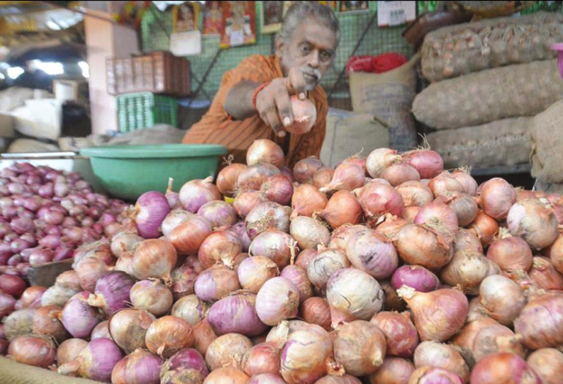 ஈரோட்டில் ஒரு வாரமாக குறையாத வெங்காயத்தின் விலை