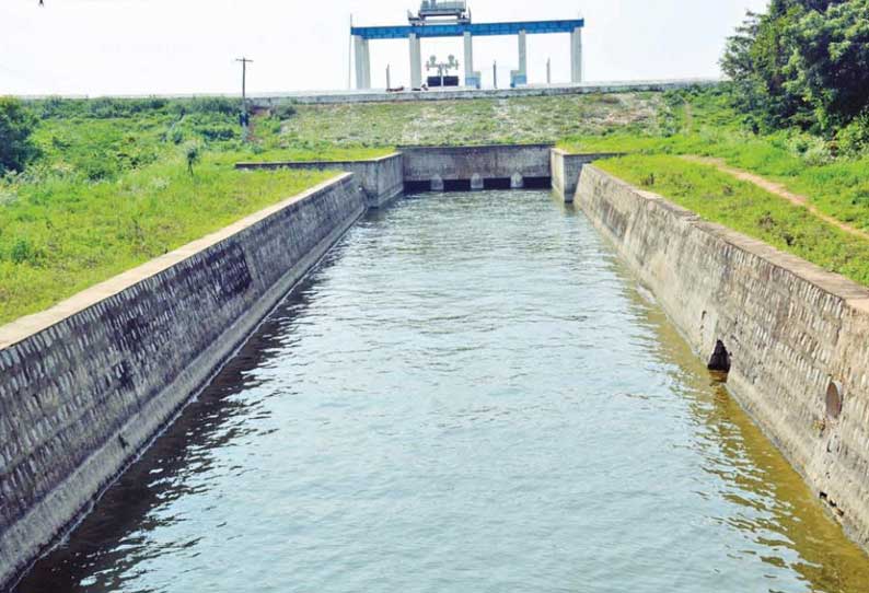 பூண்டி ஏரியில் இருந்து புழல் ஏரிக்கு தண்ணீர் திறப்பு அதிகரிப்பு