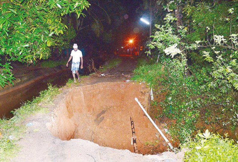 நாகர்கோவில் அருகே தொடர் மழையால் சாலை துண்டிப்பு