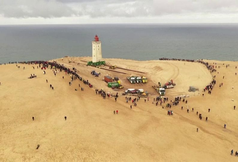 டென்மார்க்கில் ஆச்சரியம்: நகர்த்தப்பட்ட கலங்கரை விளக்கம்