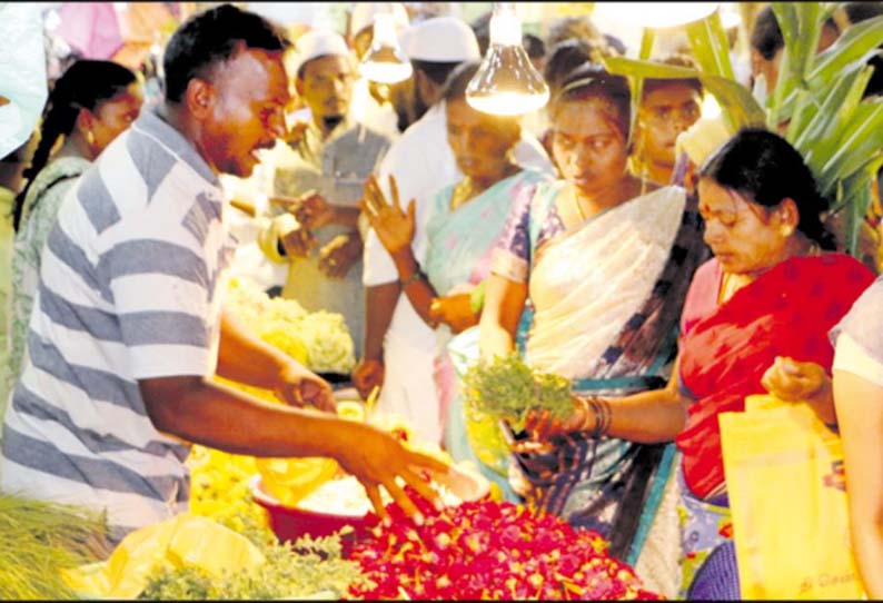 விநாயகர் சதுர்த்தி விழாவையொட்டி வேலூரில் பூ விலை ‘கிடு கிடு’ உயர்வு