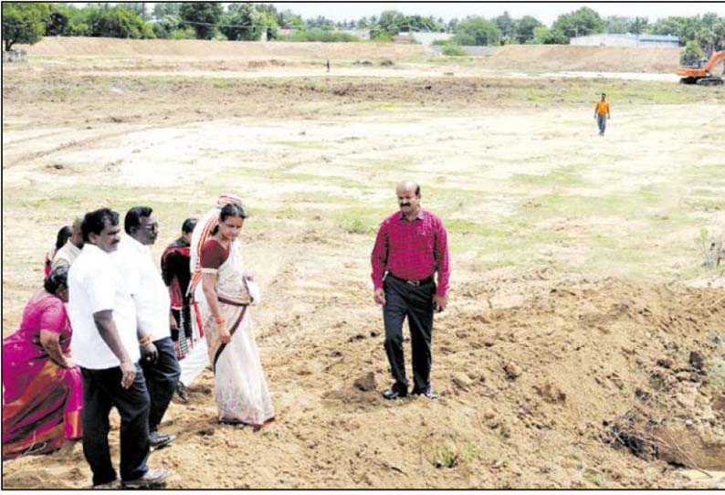 வேலூர் மாவட்டத்தில் 269 ஏரிகளில் ரூ.27கோடியில் குடிமராமத்து பணிகள் - கலெக்டர் சண்முகசுந்தரம் தகவல்