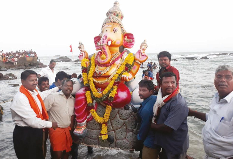 குமரி மாவட்டத்தில் இந்து முன்னணி சார்பில் 1,500 விநாயகர் சிலைகள் கரைப்பு