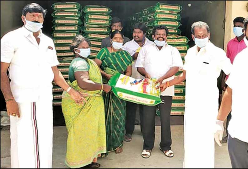 வடநெம்மேலி ஊராட்சியில் வாழ்வாதாரம் இன்றி தவிக்கும் 1000 குடும்பங்களுக்கு நலத்திட்ட உதவி