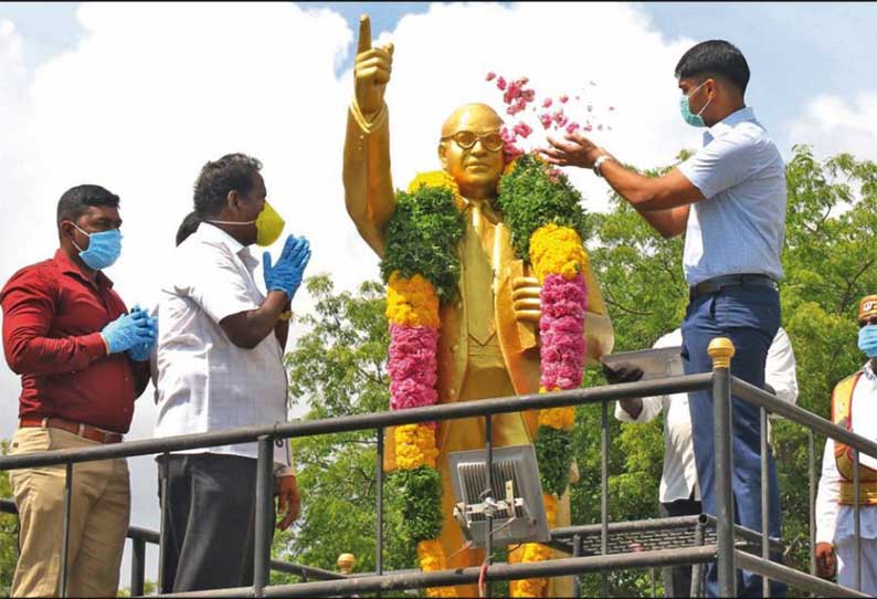 தூத்துக்குடியில் பிறந்தநாள் விழா : அம்பேத்கர் சிலைக்கு கலெக்டர் மாலை அணிவித்து மரியாதை