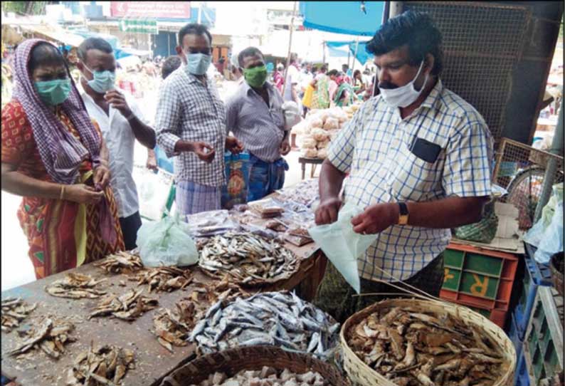 திசையன்விளை மார்க்கெட்டில் கருவாடு விலை ‘கிடுகிடு’ உயர்வு