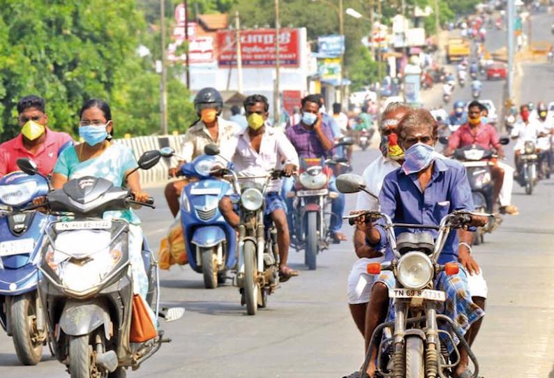 தூத்துக்குடியில் ஊரடங்கு நேரத்திலும் ரோட்டில் அணிவகுத்த வாகனங்கள்