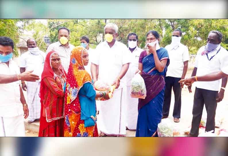 சின்னசேலம் அருகே, வடமாநில தொழிலாளர்களுக்கு நிவாரண பொருட்கள்