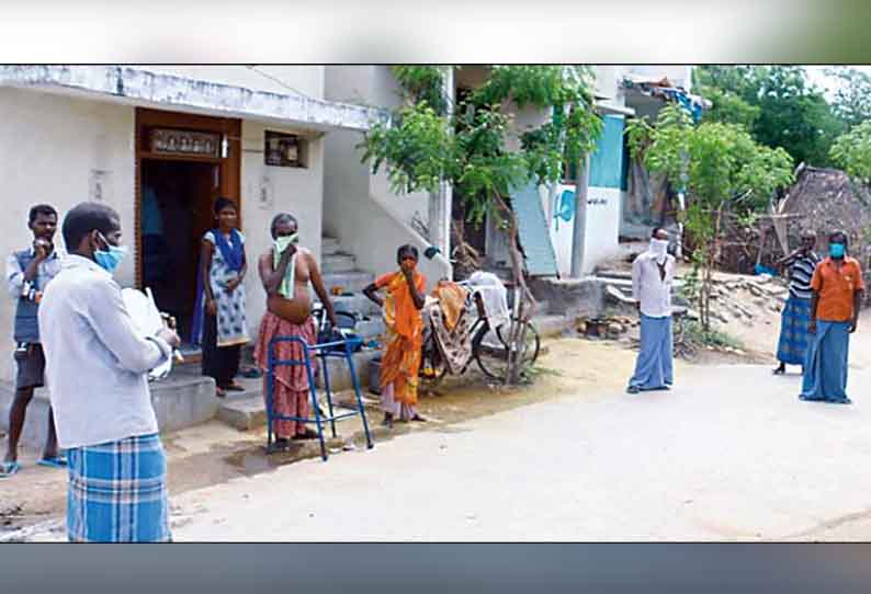 கொரோனா பரவலை தடுக்க கிராமப்புறங்களில் பிரதான சாலைகள் மூடல் -  தண்டோரா மூலம் பொதுமக்களுக்கு எச்சரிக்கை