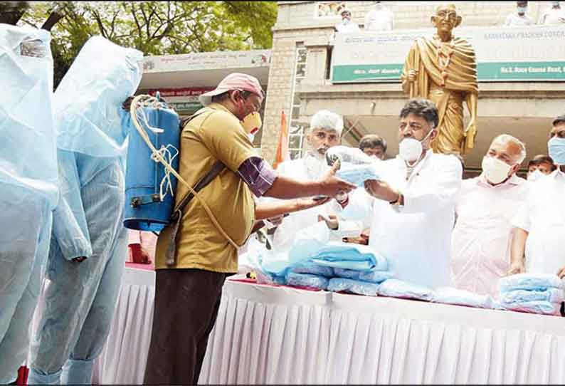 வரும் காலத்தில் கொரோனா பாதிப்பு அதிகரிக்கும்: நாம் சமூக விலகலை கட்டாயம் பின்பற்ற வேண்டும் - டி.கே.சிவக்குமார் பேட்டி