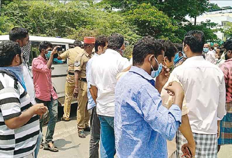 கொரோனாவால் பாதிக்கப்பட்ட வாலிபர் சென்ற இறைச்சி கடையில் கிருமிநாசினி தெளிக்க எதிர்ப்பு