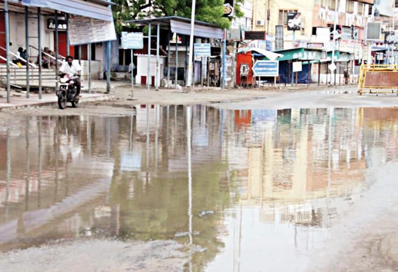 நாங்குநேரி அருகே ஆலங்கட்டி மழை சிறுவர்கள் உற்சாகம்