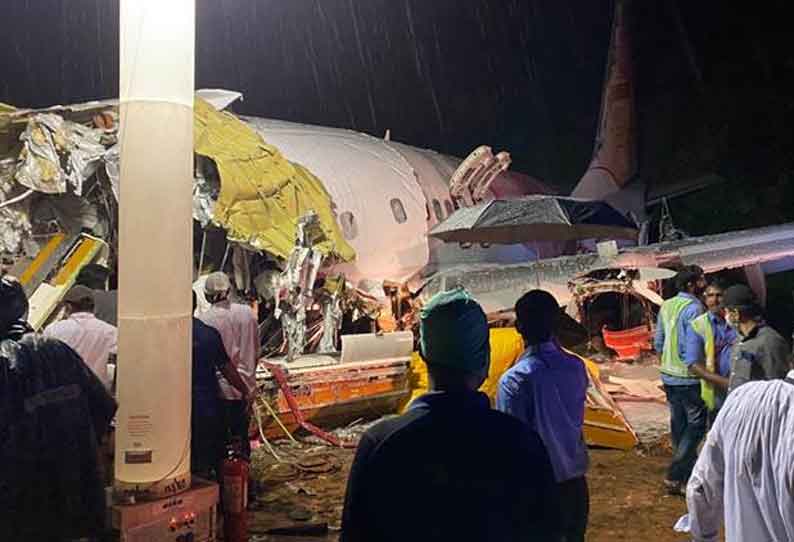 கோழிக்கோட்டில் தரை இறங்கும் போது விமானம் இரண்டாக உடைந்தது; 19 பேர் பலி- 100-க்கும் மேற்பட்ட பயணிகள் காயம்