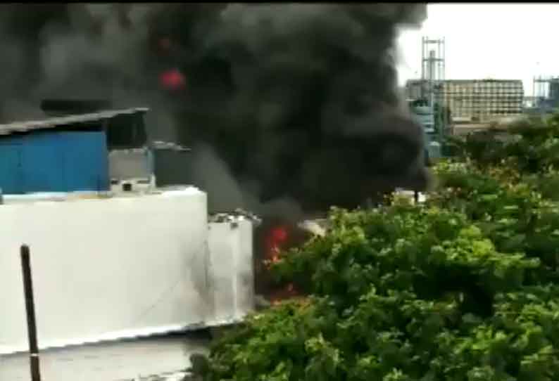 குஜராத்தில் ரசாயன தொழிற்சாலையில் பயங்கர தீ விபத்து