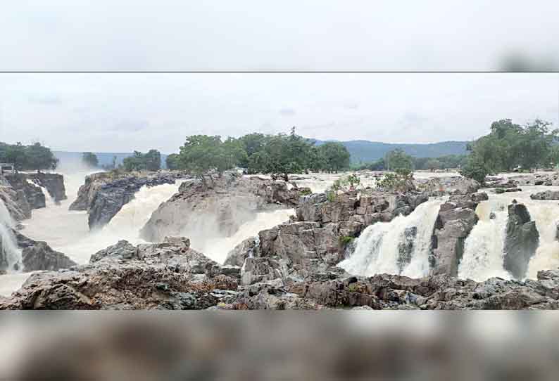 ஒகேனக்கல்லுக்கு நீர்வரத்து வினாடிக்கு 21 ஆயிரம் கனஅடியாக குறைந்தது - மேட்டூர் அணையின் நீர்மட்டம் 99 அடியாக உயர்ந்தது