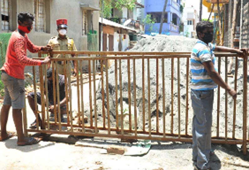 உள்ளூர் ஊரடங்கையொட்டி தடுப்புகள் அமைக்கும் பணிகள் தீவிரம்