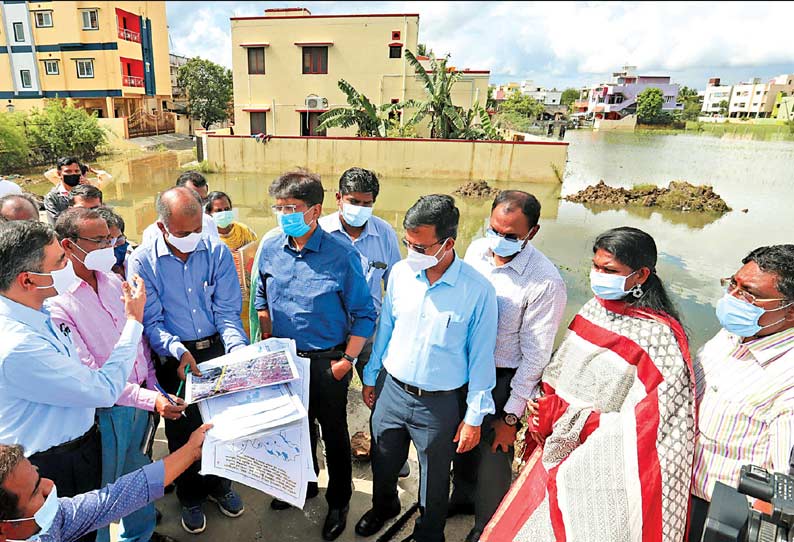 தமிழகத்தில் நிவர் புயலால் பாதிக்கப்பட்ட பகுதிகளில் மத்திய குழுவினர் நேரில் ஆய்வு செய்தனர்