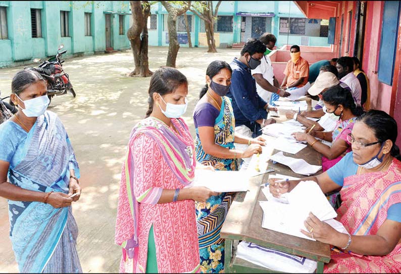 மாவட்டம் முழுவதும் 616 மையங்களில் வாக்காளர் பட்டியலில் பெயர் சேர்க்க, திருத்தம் செய்ய சிறப்பு முகாம்