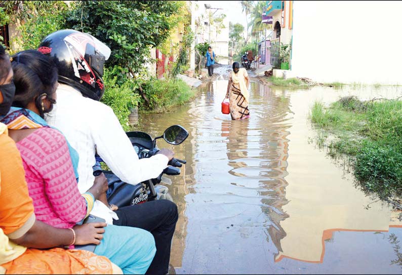 கால்வாய், சாலை வசதி இல்லை: மழைநீர் சூழ்ந்து தீவு போல் காட்சியளிக்கும் கிருபா நகர் நடவடிக்கை எடுக்க பொதுமக்கள் கோரிக்கை