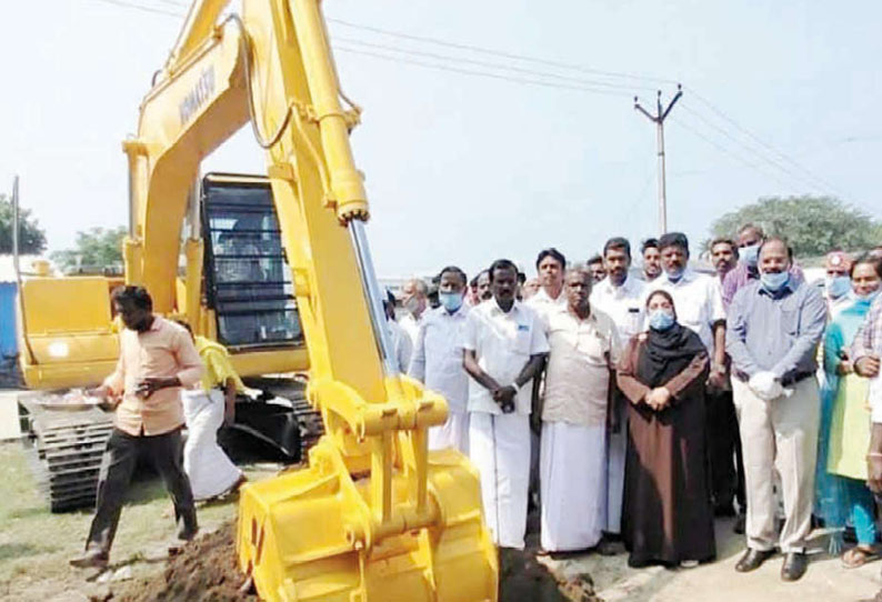 வாணியம்பாடி பாலாறு கிளையாற்றில் கழிவுநீர் கால்வாய் பணிகளை அமைச்சர் நிலோபர்கபில் தொடங்கி வைத்தார்